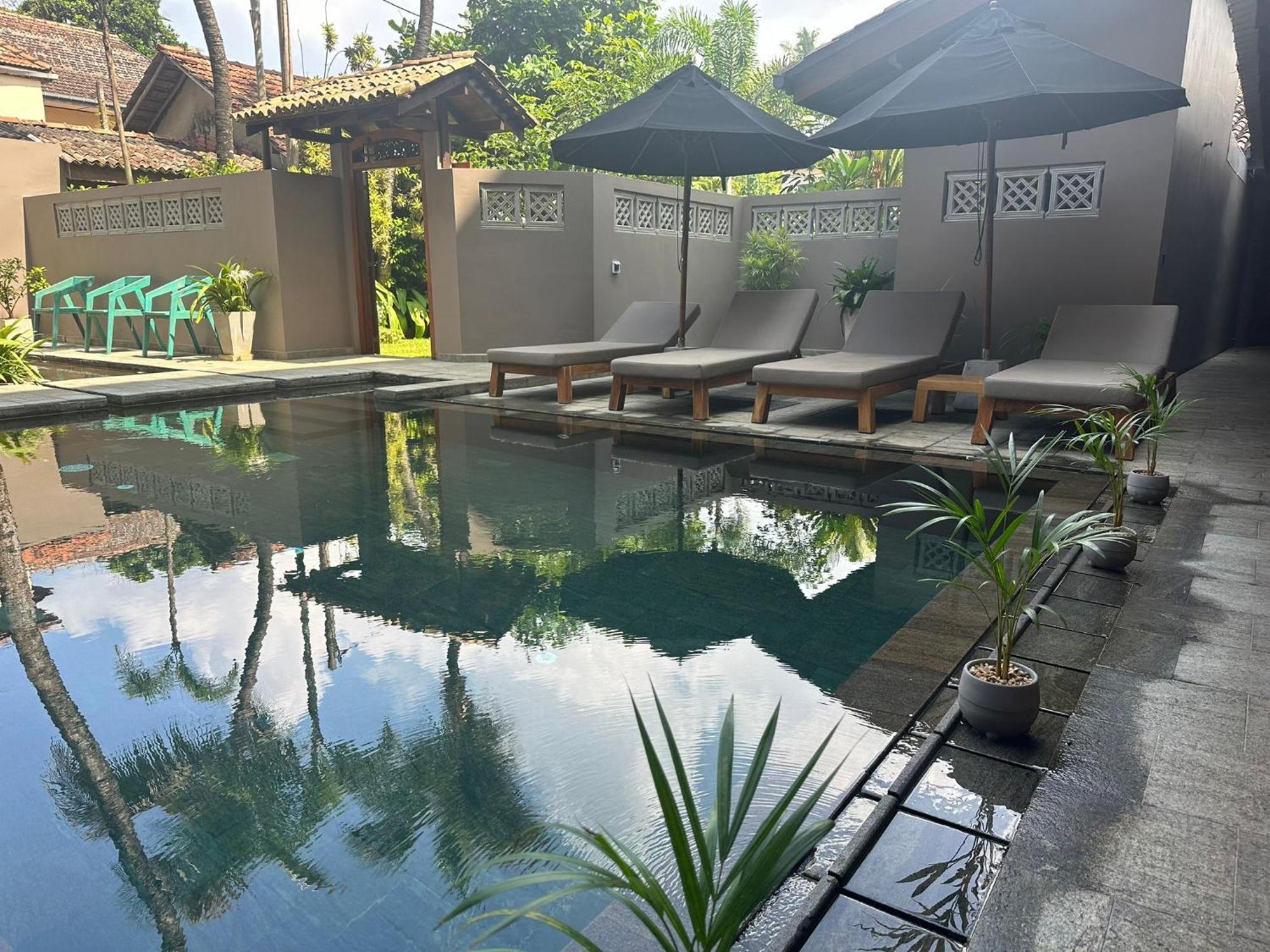 Bk Beach Boutique Hotel - Hikkaduwa Bagian luar foto