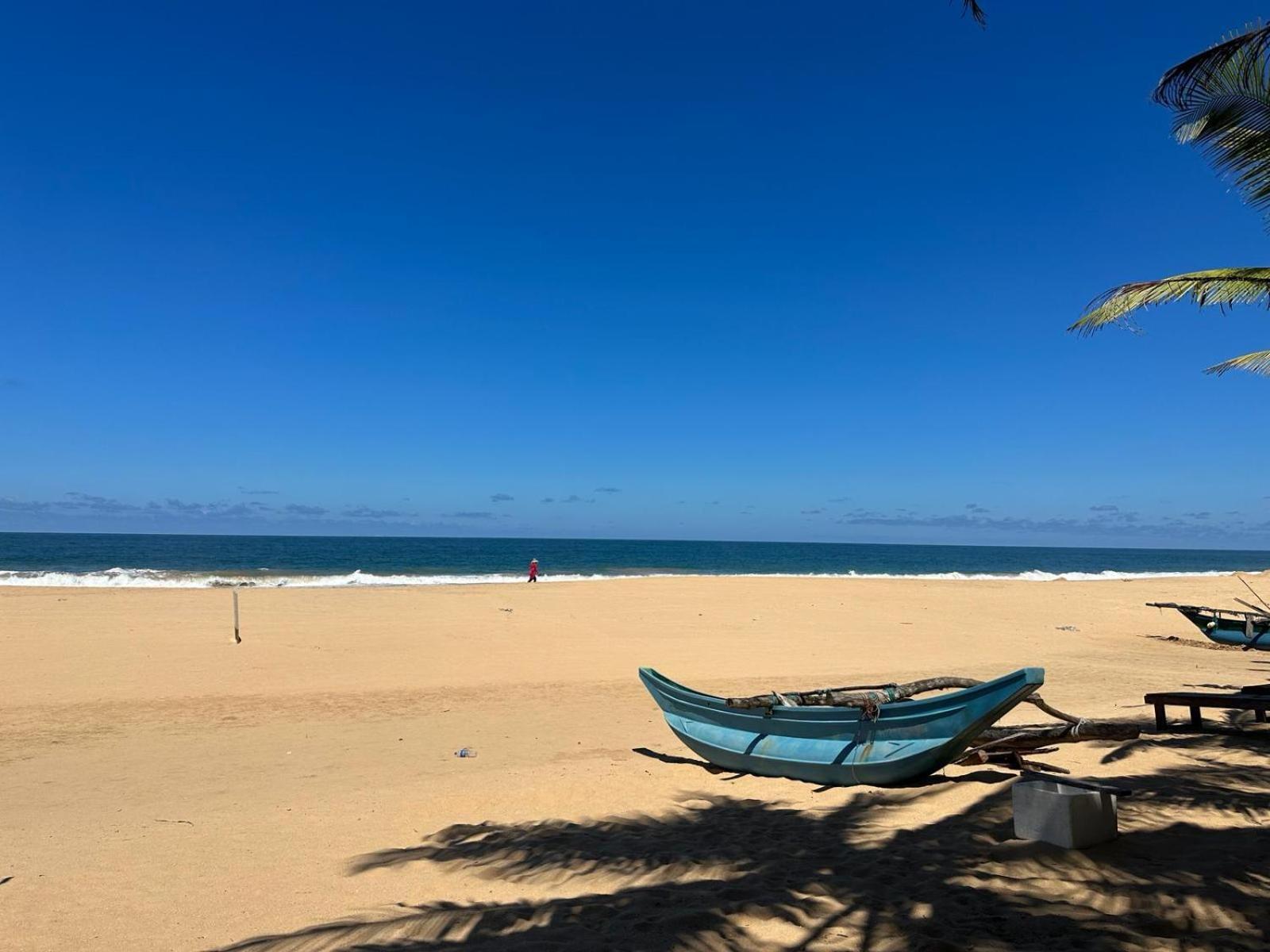 Bk Beach Boutique Hotel - Hikkaduwa Bagian luar foto